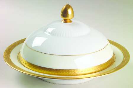 Clifton (Cream Border) Round Covered Butter