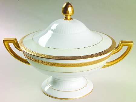 Clifton (Cream Border) Round Covered Vegetable