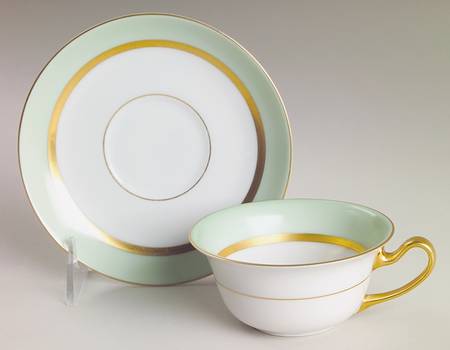 Clyde Green Flat Cup & Saucer Set
