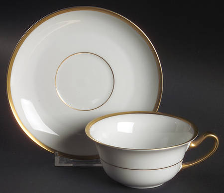 Colonial (Smooth Gold Band) Flat Cup & Saucer Set