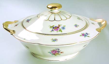Colwyn Round Covered Vegetable