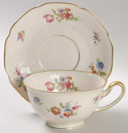 Colwyn Footed Cup & Saucer Set