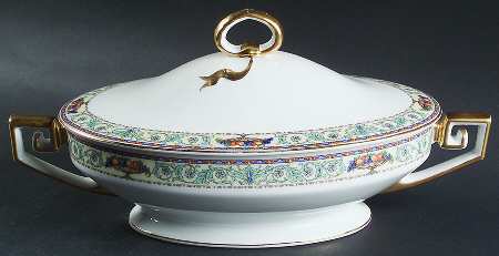 Cromwell Oval Covered Vegetable