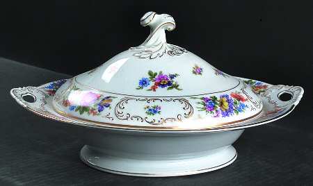 Dresden Oval Covered Vegetable by Tirschenreuth