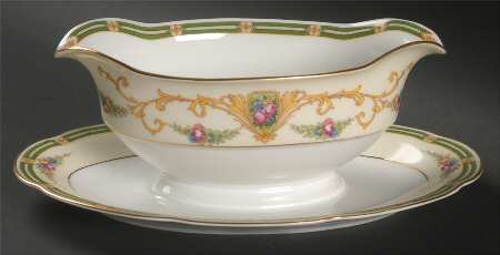 Euston Gravy Boat with Attached Underplate
