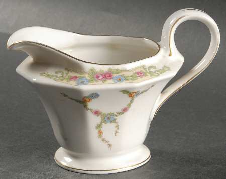 Fairmont Creamer