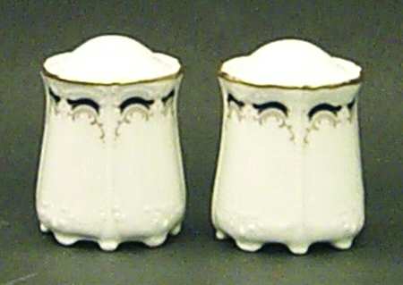 Gloriette Salt & Pepper Set