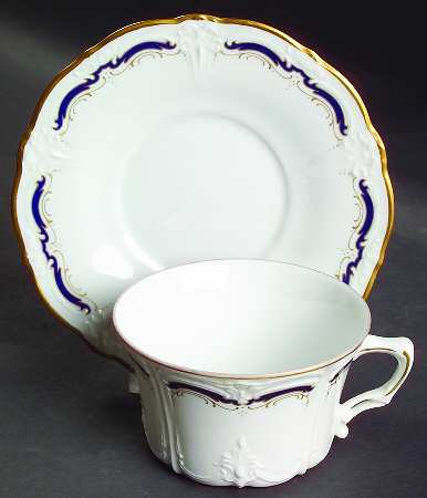 Gloriette Flat Cup & Saucer Set