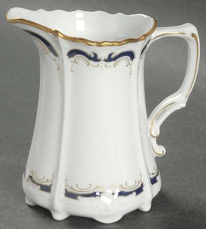Gloriette Creamer