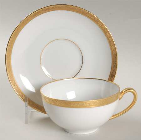 Grape Vine Flat Cup & Saucer Set