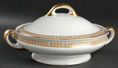 Granville Round Covered Vegetable