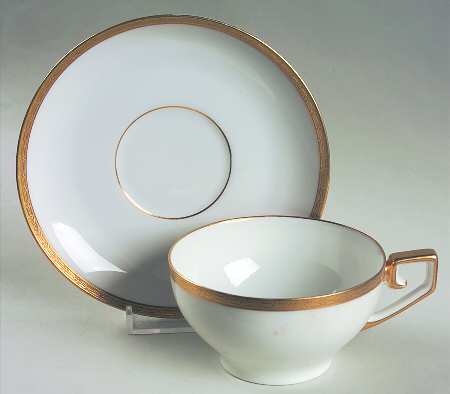 The Marion Flat Cup & Saucer Set