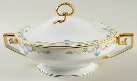 Mayfair Round Covered Vegetable