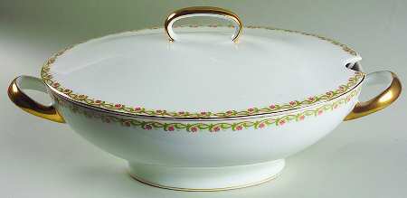 The Mettenburg Tureen &  Lid