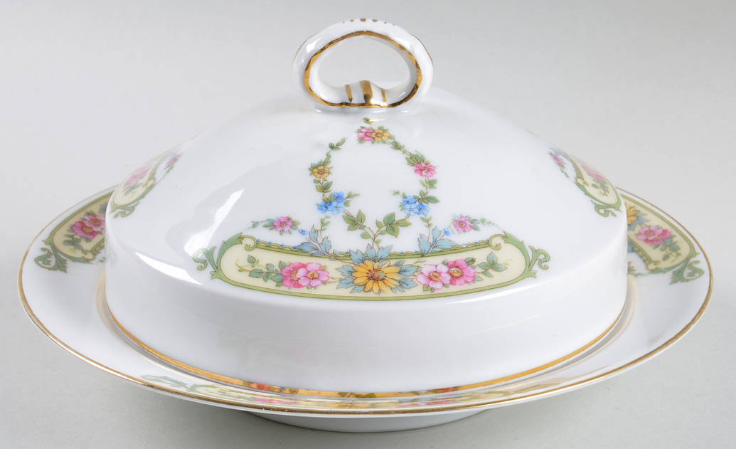 Monmouth Round Covered Butter