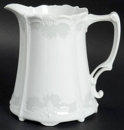 Orleans 28 Oz Pitcher