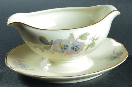 Pansy Cream Gravy Boat with Attached Underplate