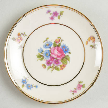 Queen's Rose Smooth #4416 Butter Pat