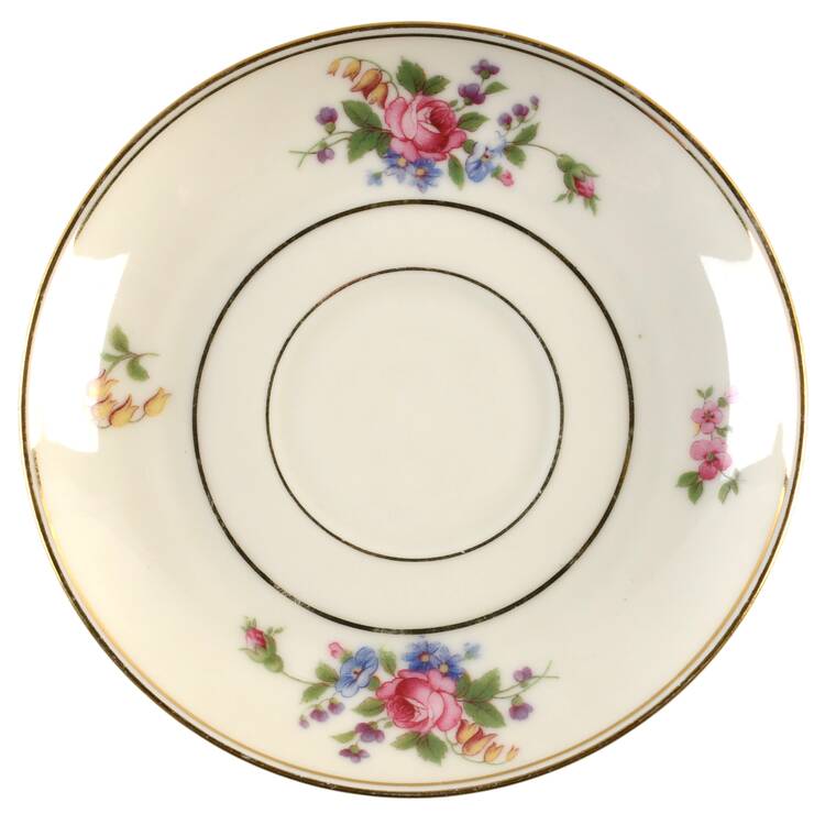 Queen's Rose Smooth #4416 Saucer for Footed Cup