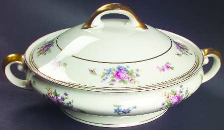 Queen's Rose Smooth #4416 Round Covered Vegetable