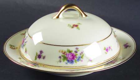 Queen's Rose Smooth #4416 Round Covered Butter