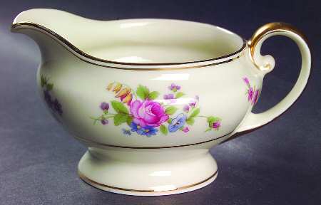 Queen's Rose Smooth #4416 Creamer