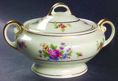 Queen's Rose Smooth #4416 Sugar Bowl & Lid