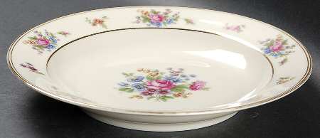 Queen's Rose Smooth #4416 Rim Soup Bowl