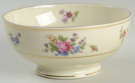 Queen's Rose Smooth #4416 Cranberry Bowl