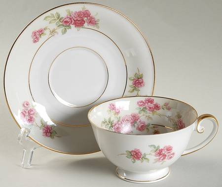 Rambler Rose Footed Cup & Saucer Set