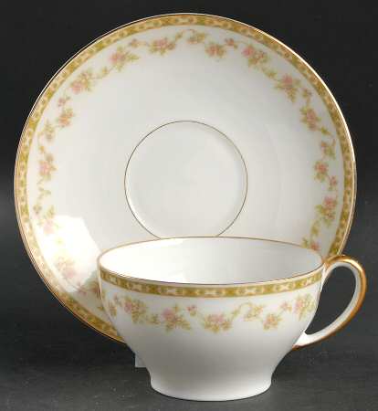 Richmond Oversized Cup & Saucer Set