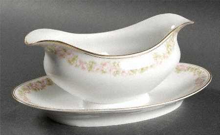 Rosedale Gravy Boat with Attached Underplate