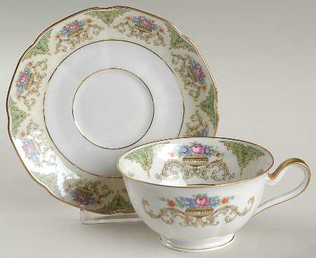 The Shannon (White Border) Footed Cup & Saucer Set