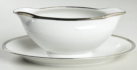 The Silverton Gravy Boat with Attached Underplate