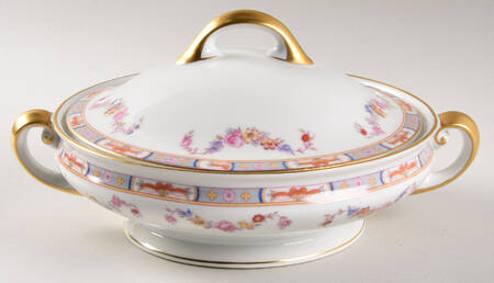 The Stafford 9" Round Vegetable Bowl