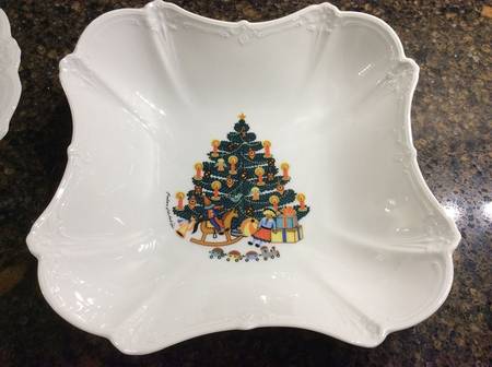 Tannenbaum 9" Square Vegetable Bowl