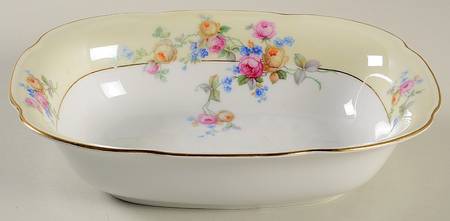 The Tilbury 9" Oval Vegetable Bowl