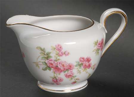 Trellis Creamer