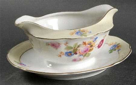 The Wilton Gravy Boat with Attached Underplate