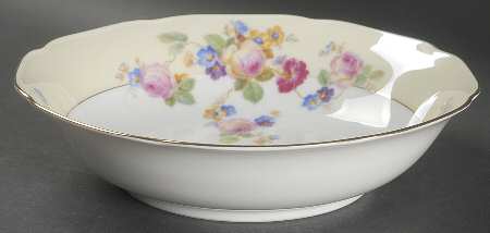 The Wilton 9" Round Vegetable Bowl
