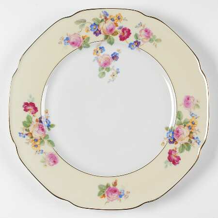 The Wilton 11" Chop Plate (Round Platter)