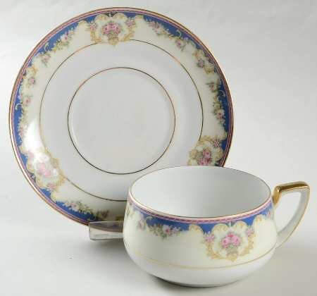 Windsor Flat Cup & Saucer Set