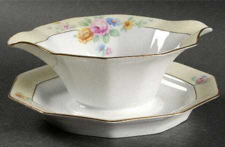 Wrexham Gravy Boat with Attached Underplate