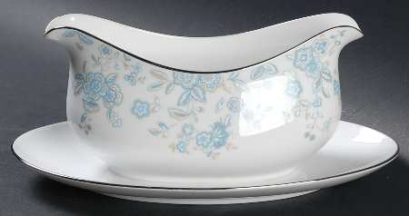 Blue Meadows Gravy Boat with Attached Underplate