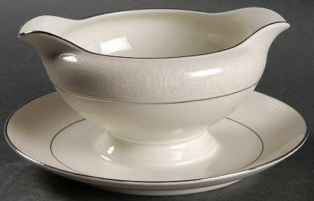 Bridal Lace Gravy Boat with Attached Underplate