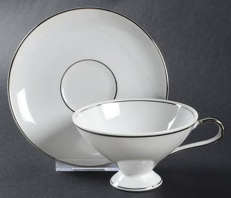 Desire Footed Cup & Saucer Set