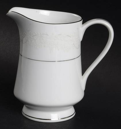 Lovelace Creamer