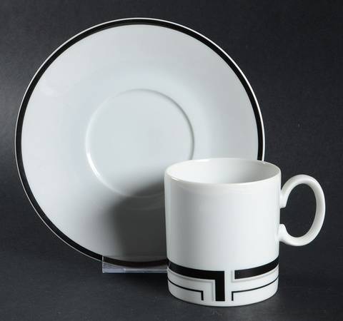 Noir Flat Cup & Saucer Set