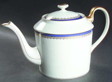 Richelieu Teapot & Lid