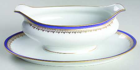 Richelieu Gravy Boat with Attached Underplate